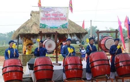 Quang Tri honours traditional bai choi singing | DTiNews - Dan Tri ...