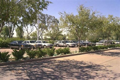 Cars at Orange County Convention Center parking lot (Oct 1 1994) : r ...