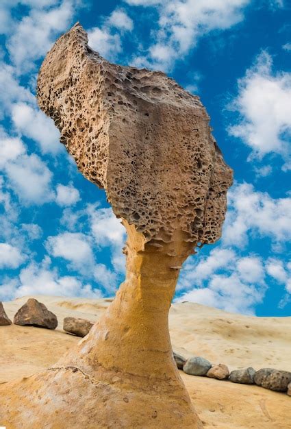 Premium Photo | Queen head rock in yehliu geopark, taiwan