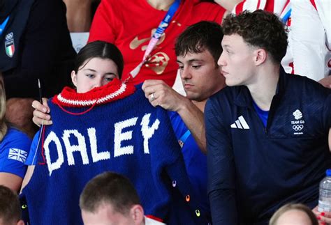 Tom Daley Reveals Paris Sweater He Knitted During the Olympics