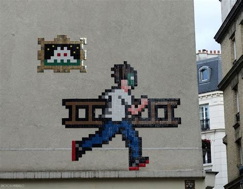 space invader | Street art, Space invaders, Urban art