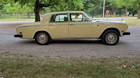 1979 Rolls Royce Silver Shadow II. Runs well but needs work. for sale