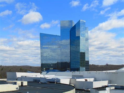 Mohegan Sun (Uncasville, Connecticut) | Sky Tower (hotel): 4… | Flickr