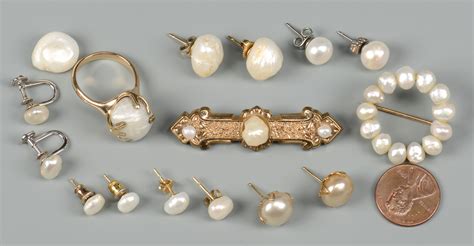 Lot 668: 14k TN Pearl & Sterling silver jewelry