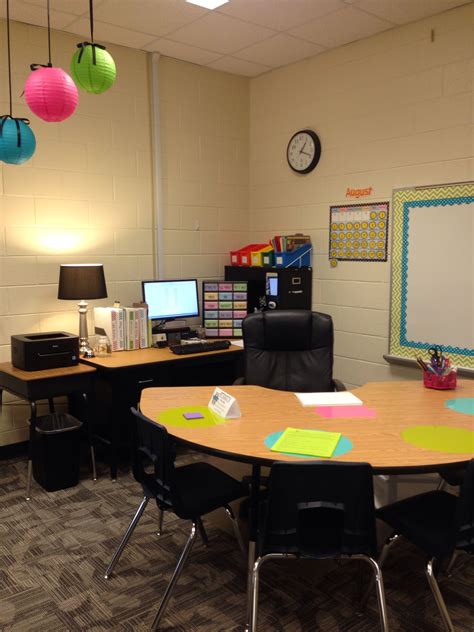 Teachers desk with kidney table. Dry erase circles for kids to practice ...