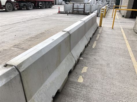 Precast Concrete Road Barriers