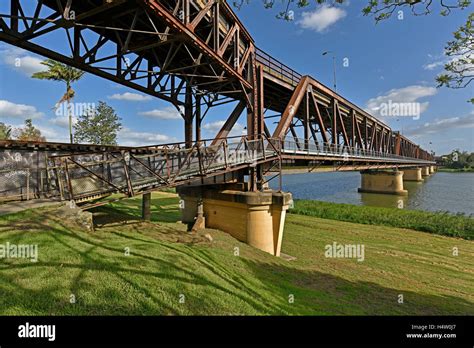 Grafton Bridge is a bascule bridge which spans the Clarence River in ...