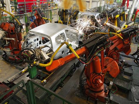 6 Common Applications for Robots in Automotive Manufacturing