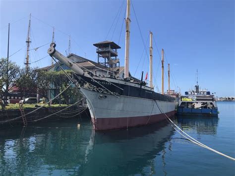 Historic ship Falls of Clyde is sinking, state officials say | Honolulu ...