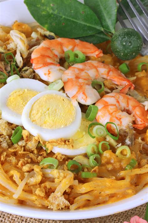 Your Favorite Pancit Palabok Made Easy - Foxy Folksy