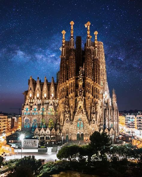 Starry night, Sagrada Familia, Barcelona, Spain | Travel abroad ...