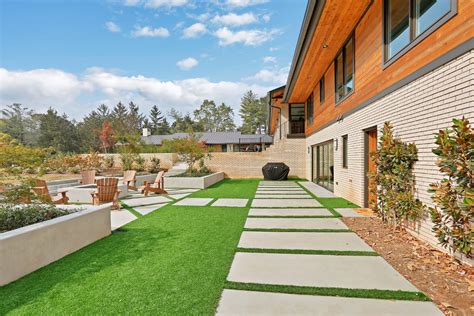 17 Scenic Mid-Century Modern Landscape Designs You Need In Your Garden