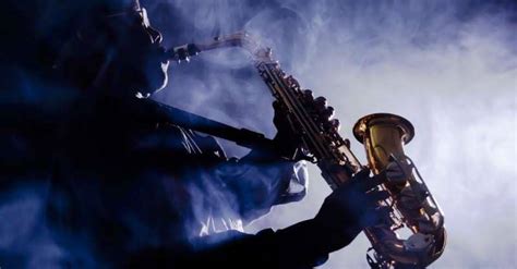 What Is Jazz Music? With 7 Top Examples and History - Music Industry How To