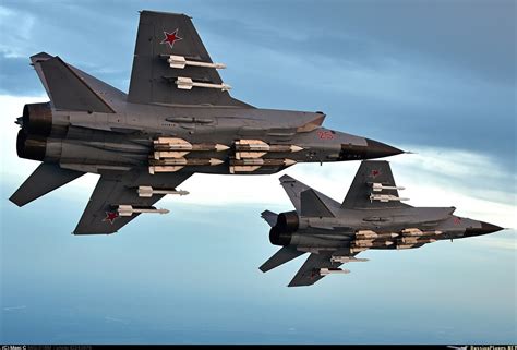 Hypersonic-Armed Russian MiG-31 Fighters, Escorted By Su-27 Flankers ...