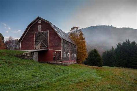 Country Barn Wallpaper - WallpaperSafari