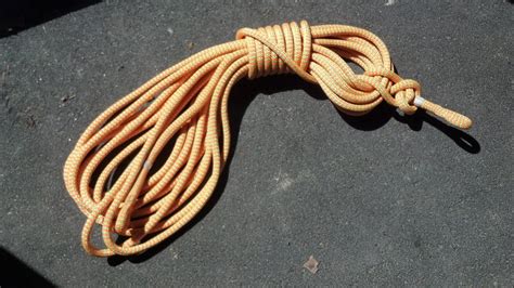 Basic Rope Coiling Method Used by Tree Workers - YouTube