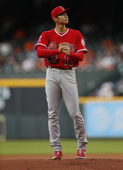 Angels' Shohei Ohtani gives Astros a glance at his gleaming potential