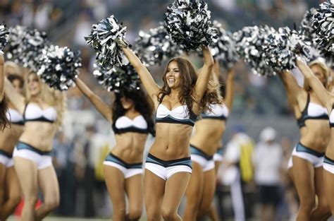 Eagles Cheerleaders to Unveil Calendar During Fashion Show at Xfinity ...