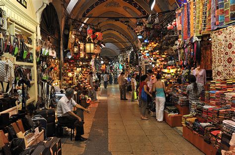 The Magic of Istanbul: Kapalı Çarşı: Der Große Basar - The Grand Bazaar