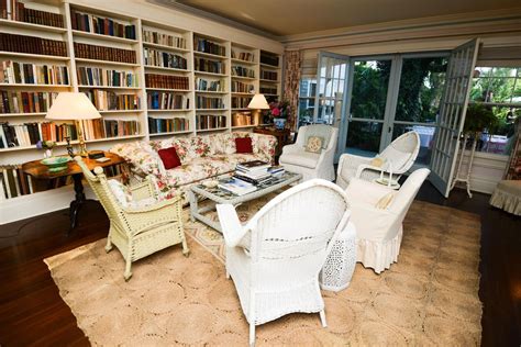 See What Grey Gardens Looks Like Now | Grey gardens, Home library ...