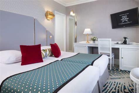 Hotel Victor Hugo | Four Star Hotel Rooms in Paris | Prestige Room