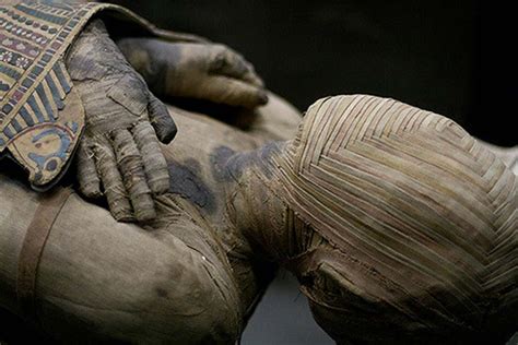 Did Egyptian mummification descend from a more ancient and, perhaps ...