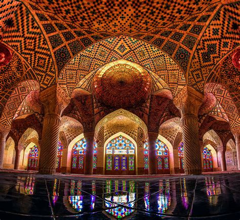 Stunning Mosque In Iran Becomes A Magnificent Kaleidoscope When The Sun ...