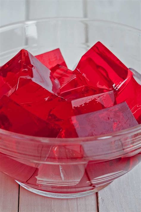 Gelatin: Amino acids, uses, and benefits