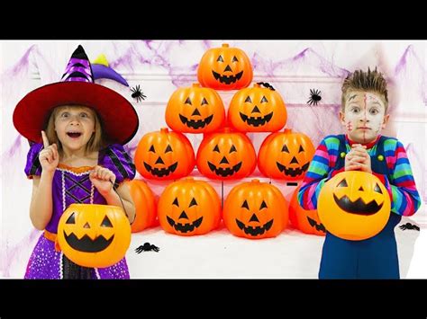 Diana and Roma Trick or Treat Halloween Adventure! - Videos For Kids