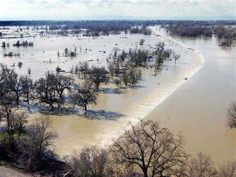 Latest Breaking News on Floods in California 2017