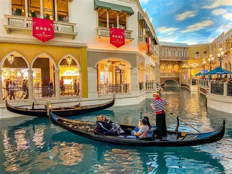 Gondola Rides at The Venetian (Price, Hours, Worth It?) - FeelingVegas