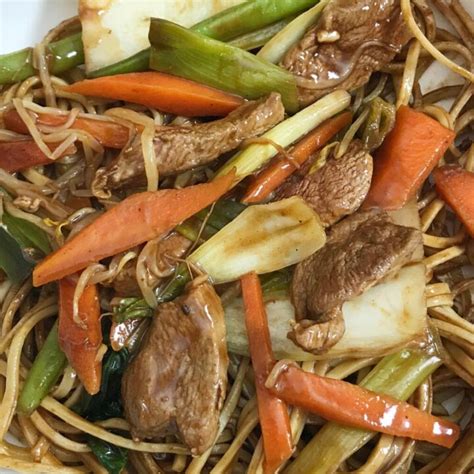 Hoisin Duck Stir-Fry with Vegetables & Noodles - Slimming World Friendly