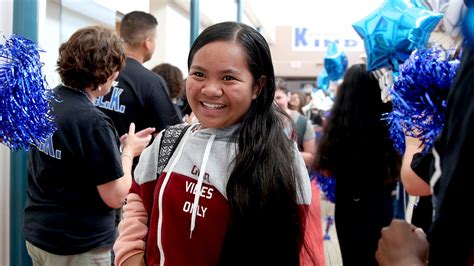 PHOTOS: Sixth graders welcomed on first day of school with fanfare at ...