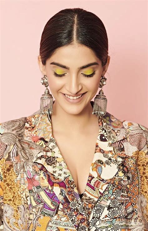 @sonamkapoor // eye Makeup photoshoot | Sonam kapoor fashion, Sonam ...