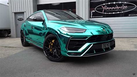 Turquoise Chrome Lamborghini Urus Wants All The Attention