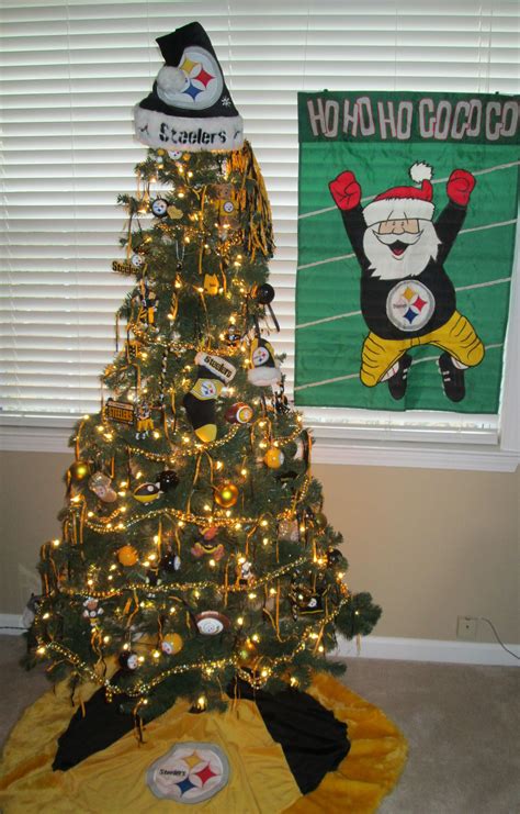 Is it Christmas yet?? Christmas Ideas, Christmas Tree, Pittsburgh ...