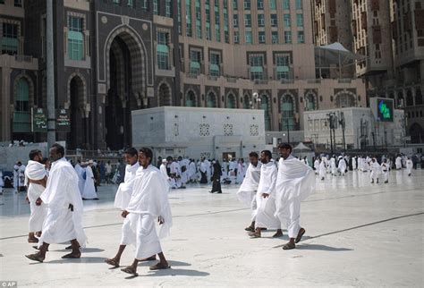 Muslims set off to worship at Mount Arafat marking the pinnacle of Hajj ...