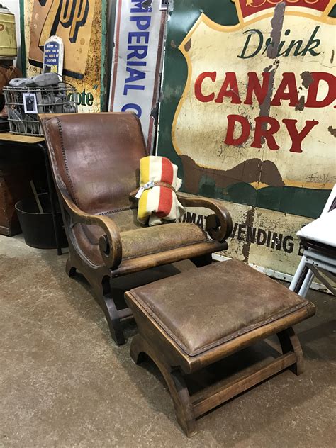 Vintage leather lounge chair | Leather lounge chair, Leather lounge ...