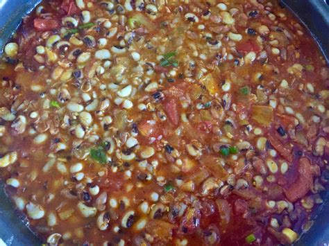 Vegan Red Red Stew (Spicy Ghanaian Black-Eyed Peas) | That Green Lyfe