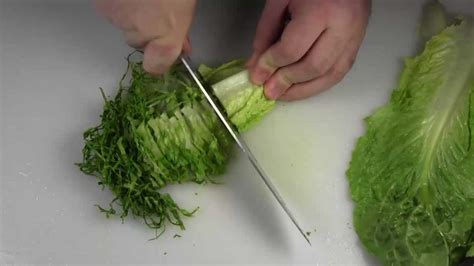 How to Cut Chiffonade - YouTube