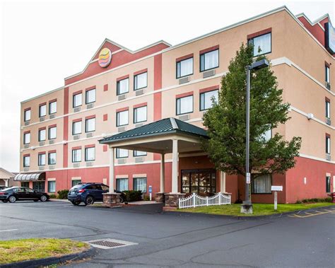 Comfort Suites Hotels in Springfield, MA by Choice Hotels