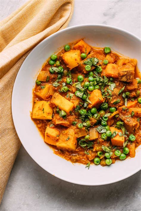 Aloo Matar — Easy Vegan Pea & Potato Curry Recipe | VEEG