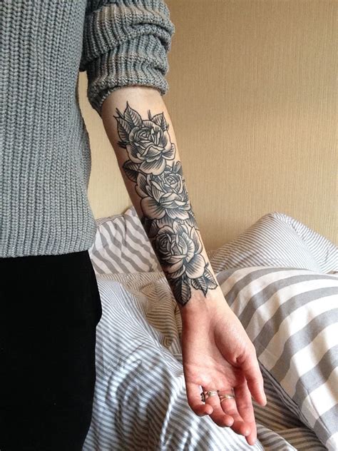 Multiple roses inked on forearm Tattoos Skull, Girl Tattoos, Hand ...