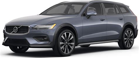 2023 Volvo V60 Price, Reviews, Pictures & More | Kelley Blue Book