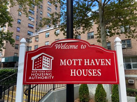 South Bronx NYCHA residents to receive free Wifi - Mott Haven Herald