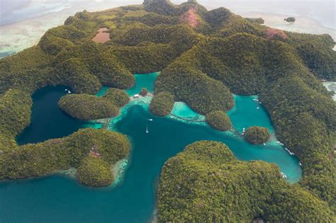 SUGBA LAGOON | Boat Trip From Siargao Island - The Coastal Campaign