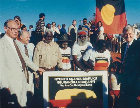 Handback of Uluru to the Anangu people | Australia’s Defining Moments ...