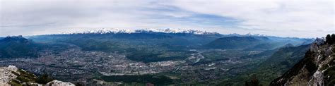 Grenoble at the bottom of the Alps, France [OC] [5191x1339] : r/CityPorn