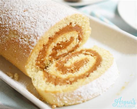 Brazo gitano (o cake roll) relleno de dulce de leche - Anna's Pasteleria