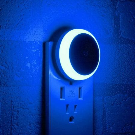 JOYWEI Blue Night Light Plug in, Plug-in Nightlight with Dusk to Dawn ...